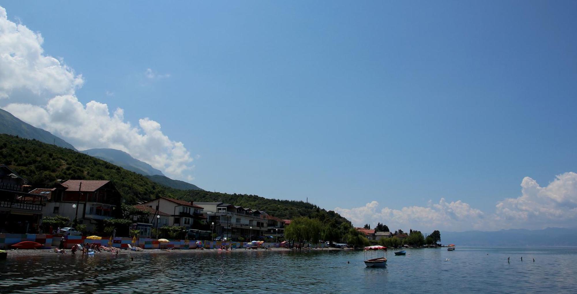Pension Lale Pestani Exterior photo